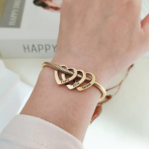Custom Heart Bracelet – Engraved Name Gift for Her